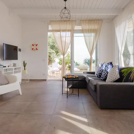 Luxury Seaside Chalet * Porto Cesareo