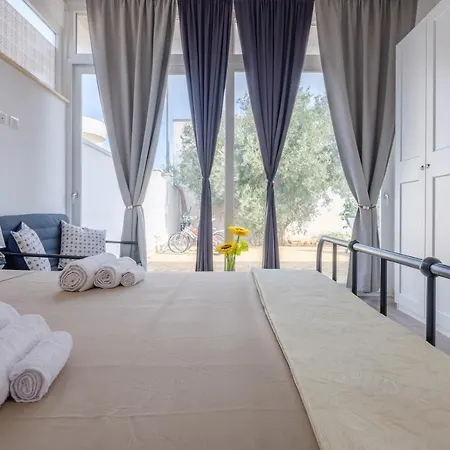 Luxury Seaside Chalet Villa Porto Cesareo