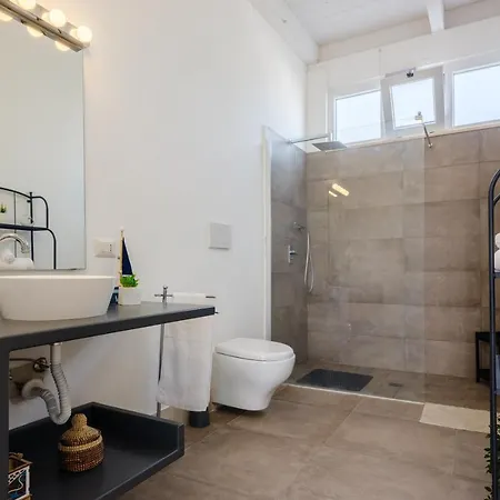Luxury Seaside Chalet Porto Cesareo